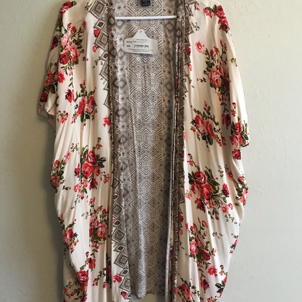 Floral kimono top